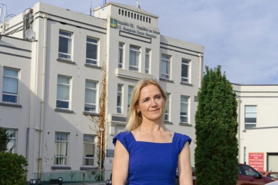 Clare County Councillor Rita McInerney outside Ennis hospital. Image: Rita McInernery via Facebook